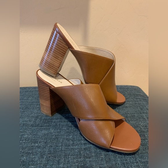 Cole Haan Women's Sandal Size 7.5 Tan Leather Crisscross Mule Clog Heel - Picture 1 of 9